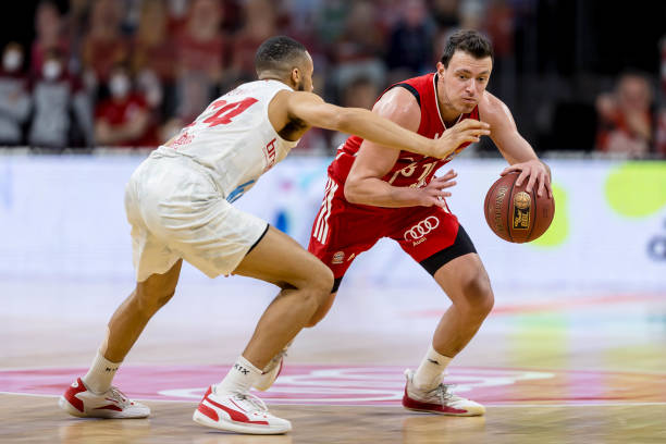 张伯伦的历 张伯伦的历